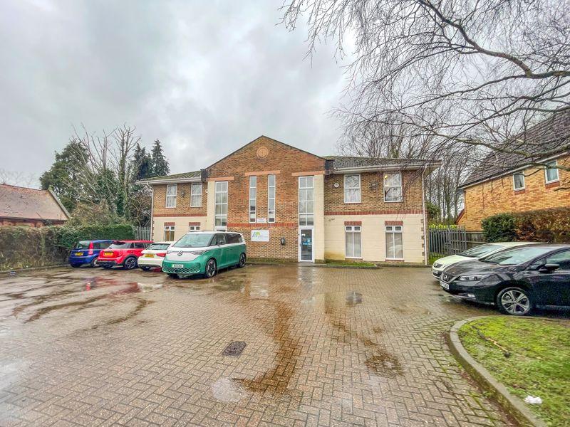 Vimy Road, Leighton Buzzard LU7 Property for sale £600,000