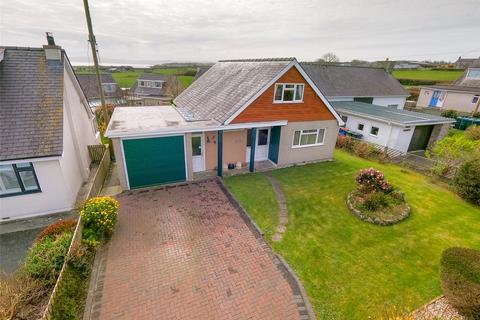 undefined, Nant Bychan, Moelfre, Isle of Anglesey, LL72