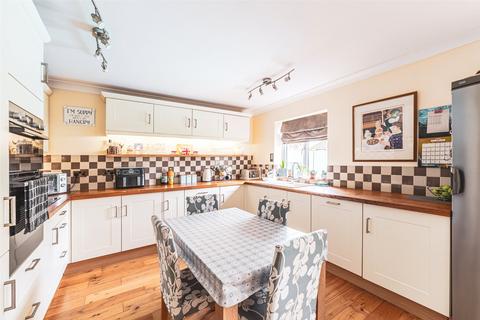 3 bedroom detached house for sale, Langbury Lane, Ferring, Worthing, West Sussex, BN12