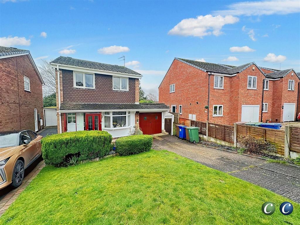 Sheringham Drive, Rugeley, WS15 2YG 3 bed detached house for sale £