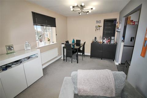 2 bedroom apartment for sale, Redhouse Gardens, Wiltshire SN25