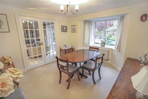 3 Barlow Close, Swindon, SN25 4GH