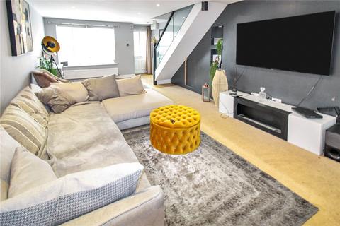 72 Standen Way, Swindon, SN25 4YG
