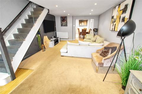 72 Standen Way, Swindon, SN25 4YG
