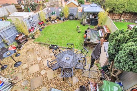 10 Parsley Close, Swindon, SN2 2SA