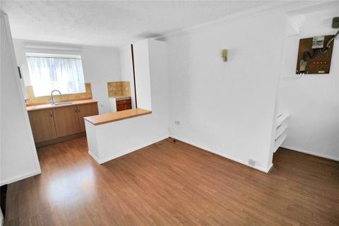 3 Bluebell Path, Swindon, SN25 1QT
