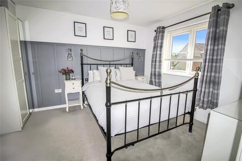 2 Course Meadow, Purton, Swindon, SN5 4GL