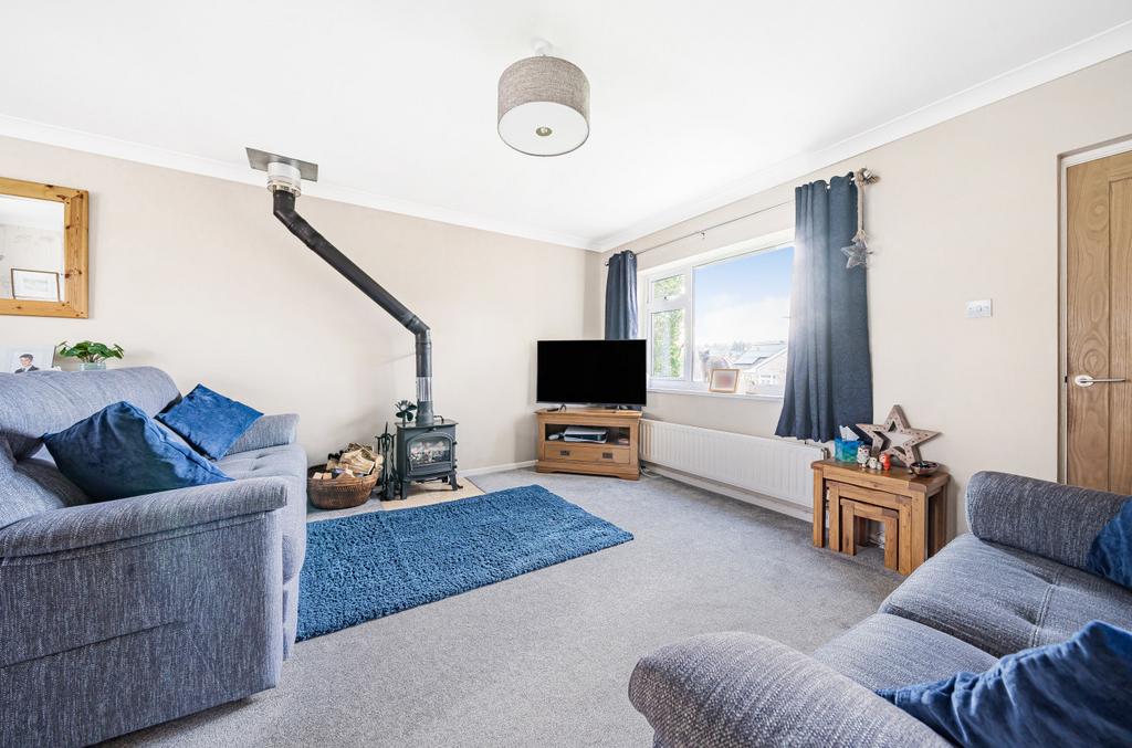 Pine Avenue, Chard, TA20 3 bed semidetached house for sale £259,500