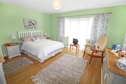 24 Longleaze, Royal Wootton Bassett, Swindon, SN4 8AX