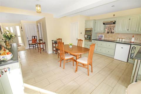 24 Longleaze, Royal Wootton Bassett, Swindon, SN4 8AX