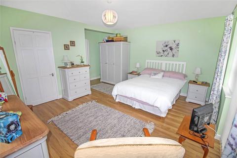 24 Longleaze, Royal Wootton Bassett, Swindon, SN4 8AX