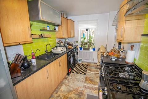 4 bedroom end of terrace house for sale, Mazurek Way, Wiltshire SN25