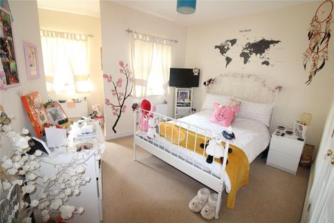19 Dowland Close, Swindon, SN25 2GD