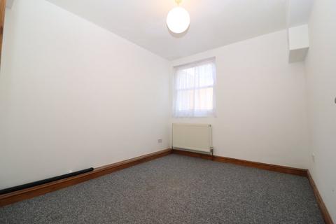 3 bedroom flat to rent, Kent House Road, Sydenham SE26