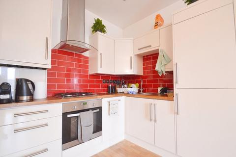 1 bedroom apartment for sale, Woodside Green, London, SE25
