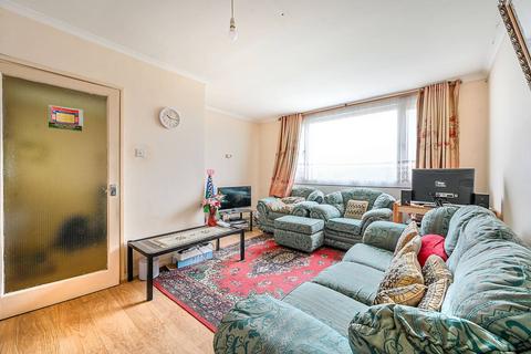 2 bedroom flat for sale - Brent Lea, Brentford, TW8