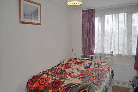 77 Brent Lea, Brentford, TW8 8JE