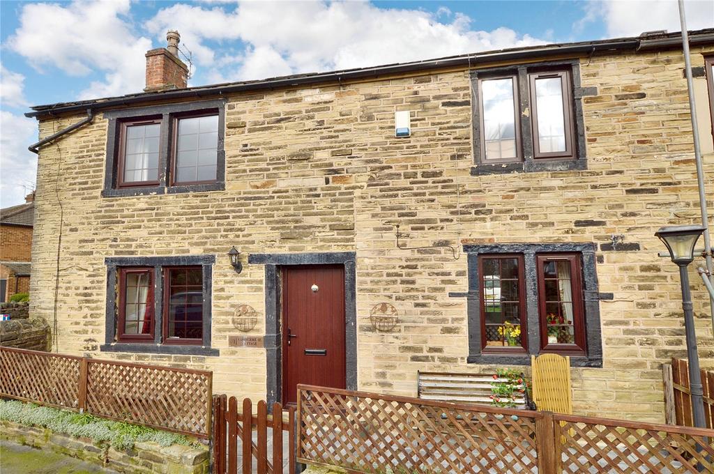 Smalewell Road, Pudsey, Leeds 2 bed terraced house for sale £200,000