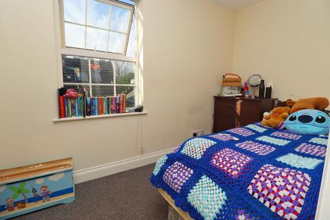 3 bedroom semi-detached house for sale, Victoria Road, Margate