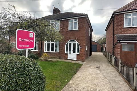 3 bedroom semi-detached house to rent, Stray Road, York, YO31