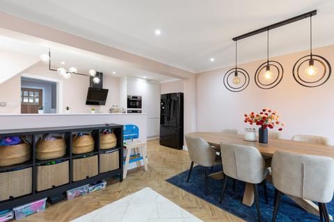 50 Rosebery Avenue, Sidcup, DA15 8HZ