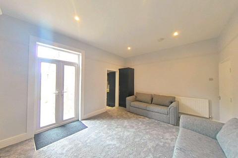 5 bedroom end of terrace house for sale, Herrick Road, Loughborough LE11