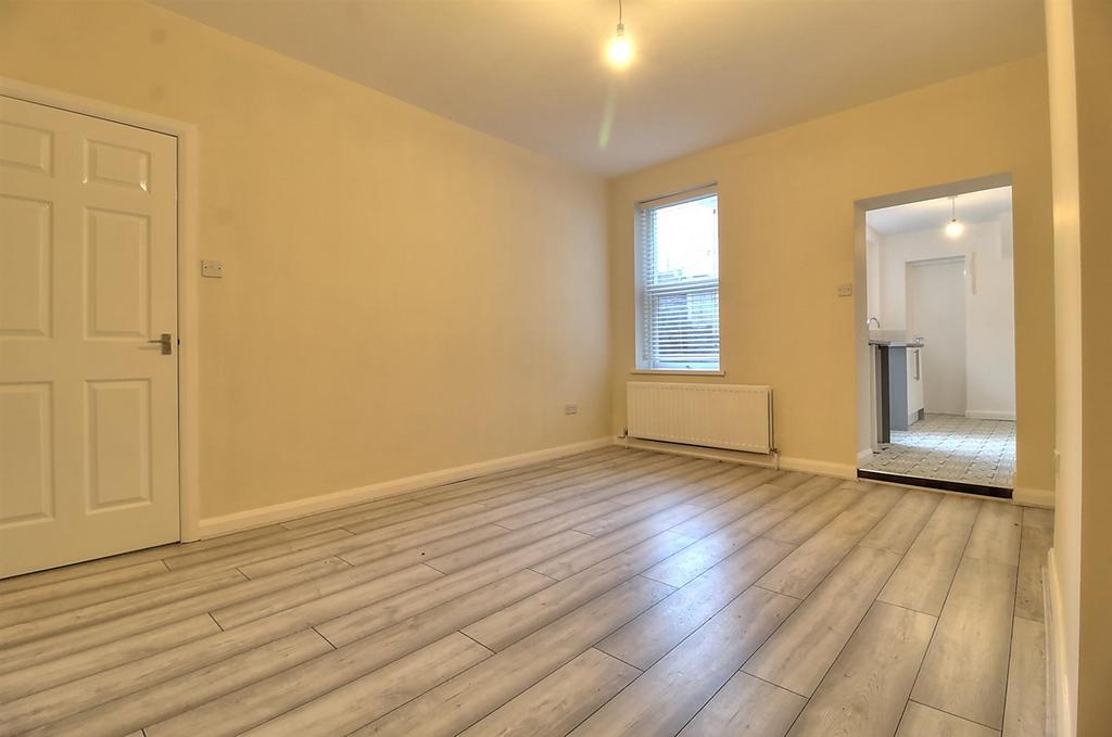 Lounge 2.jpg