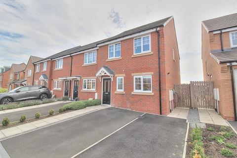 3 bedroom semi-detached house to rent, Hutchinson Court, Newcastle Upon Tyne NE13