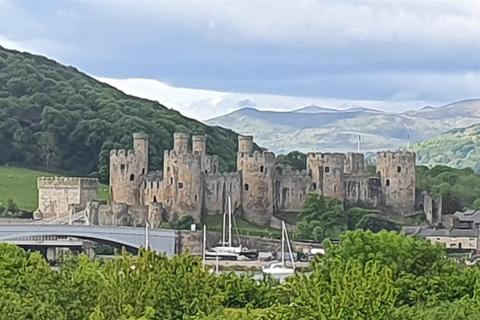 2 bedroom apartment for sale, Warren Drive, Deganwy, Conwy