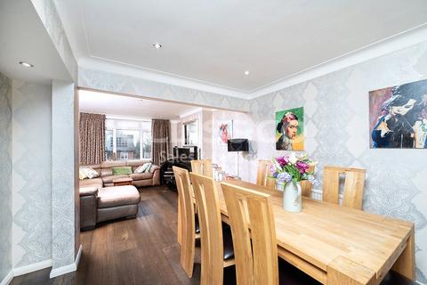 95 The Reddings, London, NW7 4JP