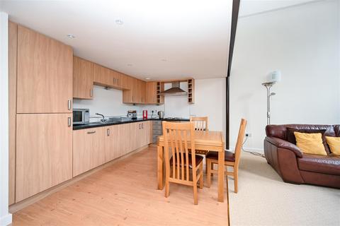 2 bedroom duplex for sale, Meadow Road, Apperley Bridge, Bradford