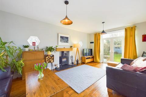 98 Robinson Road, Nottingham, NG3 6BD