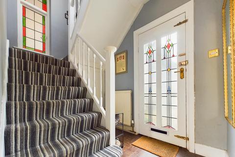 98 Robinson Road, Nottingham, NG3 6BD