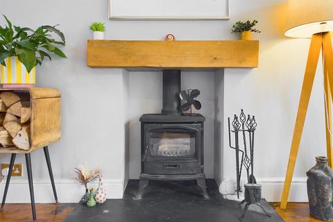98 Robinson Road, Nottingham, NG3 6BD