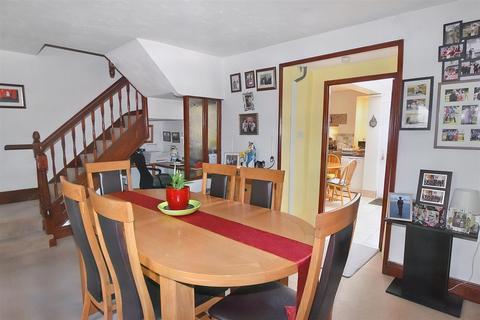 4 bedroom end of terrace house for sale, Penventon Terrace, Redruth