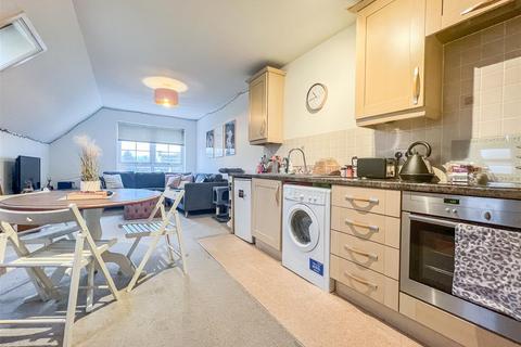 2 bedroom flat for sale, Marhill Road, Nottingham NG4