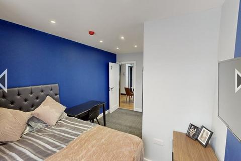 5 bedroom terraced house to rent, Fraser Street (EN-SUITE ROOMS is shared house), Swinton M27