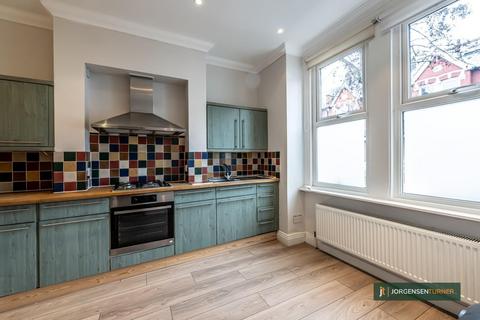 3 bedroom terraced house to rent - Galloway Road, London