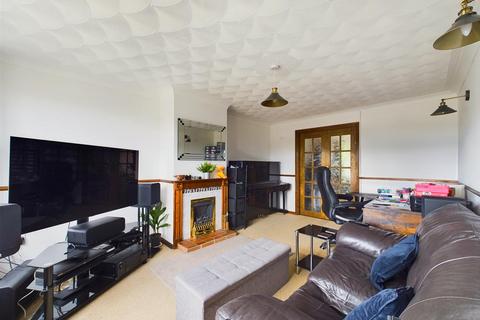2 bedroom detached bungalow for sale - Hawley Mount, Nottingham NG5