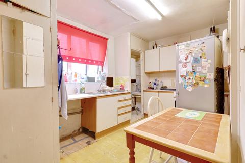 3 Annalee Road, South Ockendon, RM15 5BY