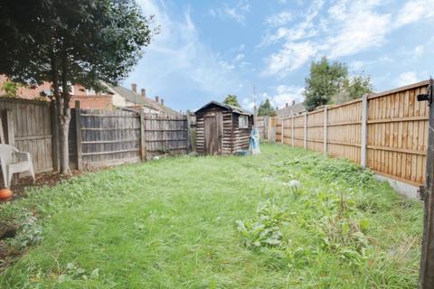 3 Annalee Road, South Ockendon, RM15 5BY
