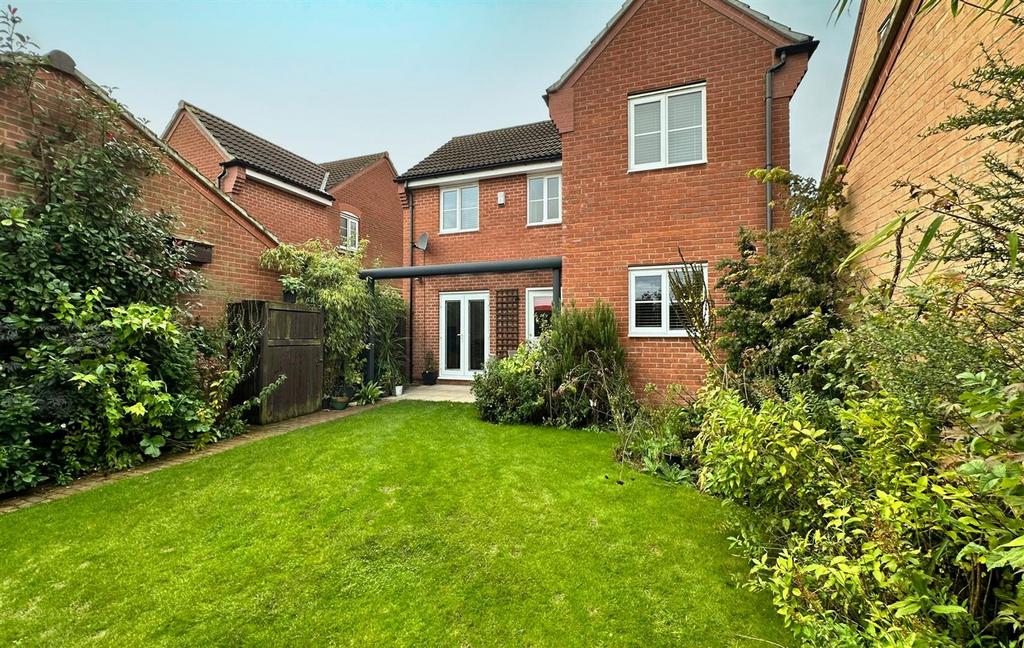 Rear gardeng