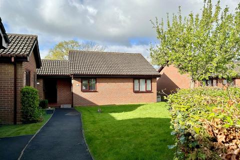 2 bedroom retirement property for sale, Stonehouse Close, Headless Cross, Redditch