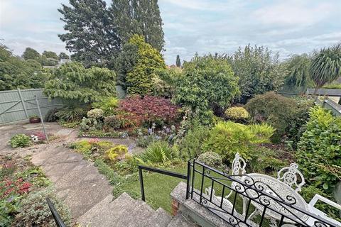 27 South Devon Avenue, Nottingham, NG3 6FT