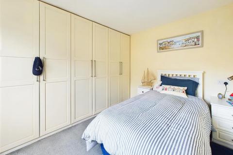 27 South Devon Avenue, Nottingham, NG3 6FT