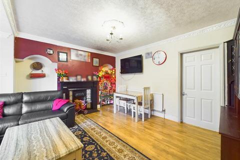 3 bedroom terraced house for sale, Swains Avenue, Nottingham NG3