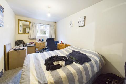 2 bedroom flat for sale - Hooton Road, Nottingham NG4