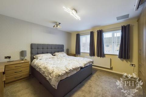 7 Oakfield Gardens, Ormesby, Middlesbrough, TS7 9RH