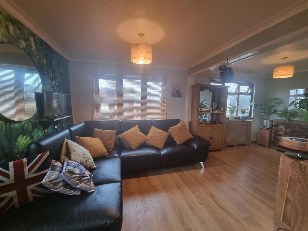 Chapel Lane, Wythall 2 bed park home for sale £130,000