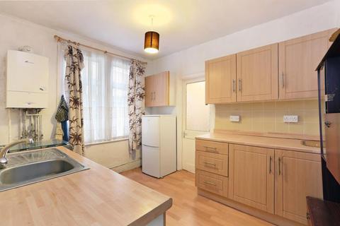 2 bedroom flat for sale - Boyd Road, London SW19